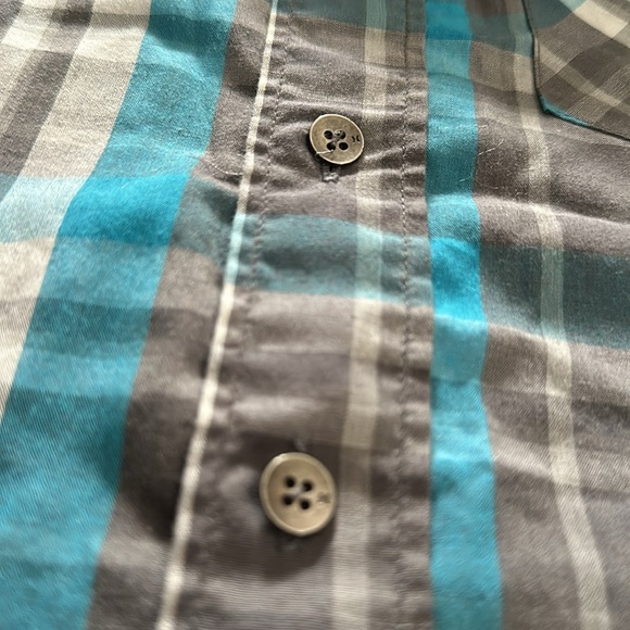 HURLEY short sleeve button up plaid sz5 - Picture 4 of 5